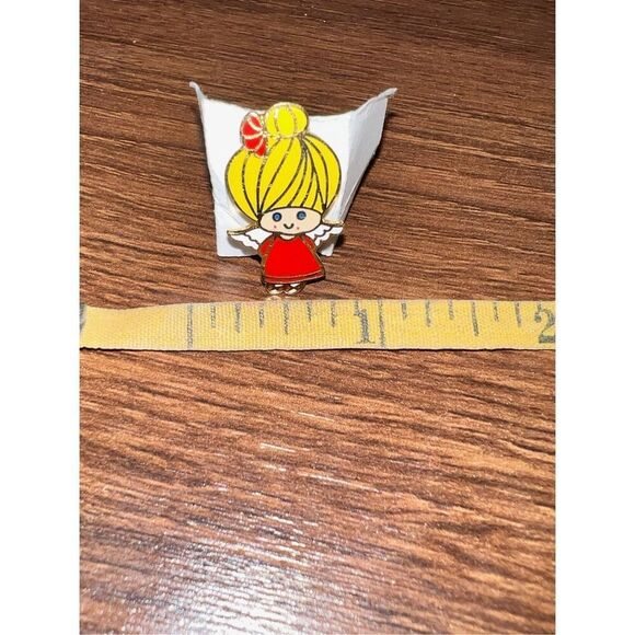 Blonde Angel Christmas Pin Brooch-GGC 1974-Beehive Hair Wings Lapel-EUC - Picture 3 of 5